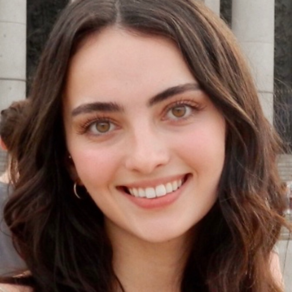 Meet your Posher, Olivia